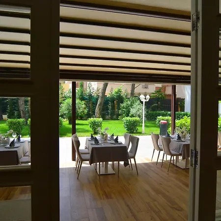 Resort Sandy Golem (Tirana)