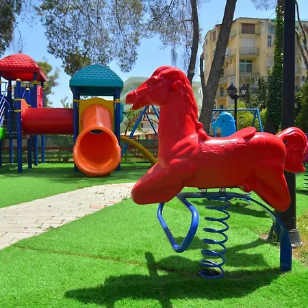 Sandy Semesteranläggning (resort) Golem (Tirana)