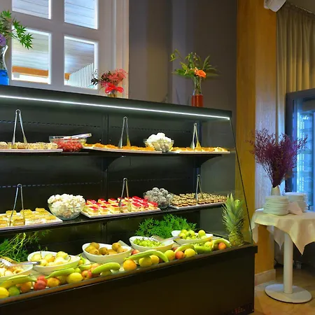 Sandy 4* Golem (Tirana)