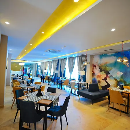 Sandy Golem (Tirana)