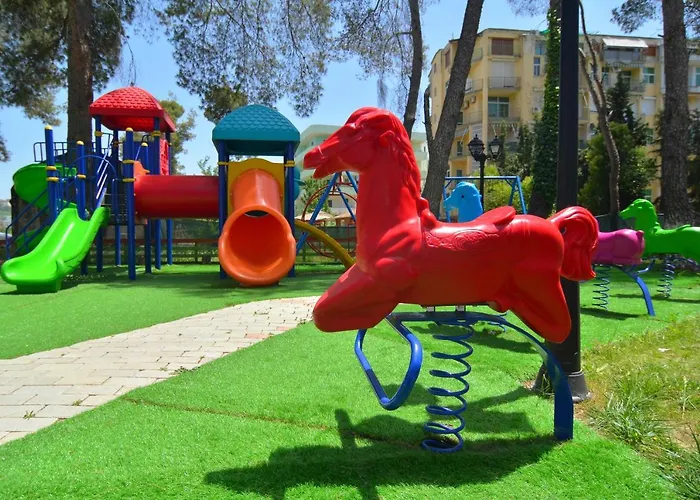 Sandy Semesteranläggning (resort) Golem (Tirana)