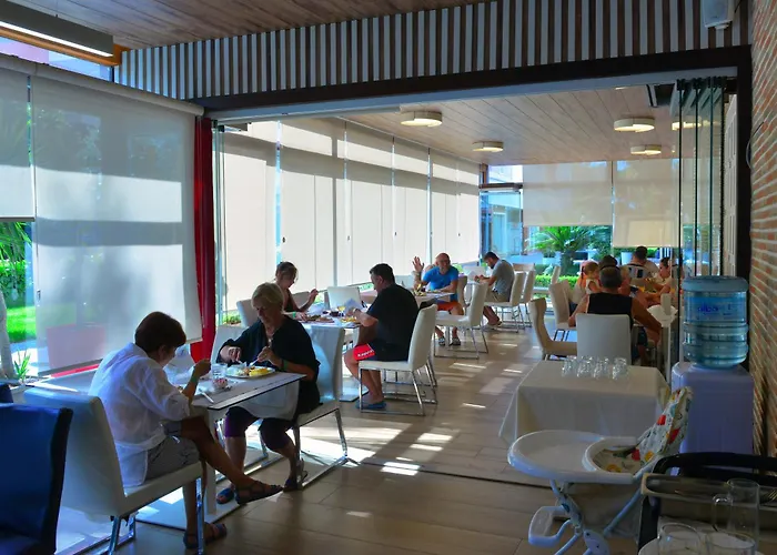 Sandy Semesteranläggning (resort) 4*