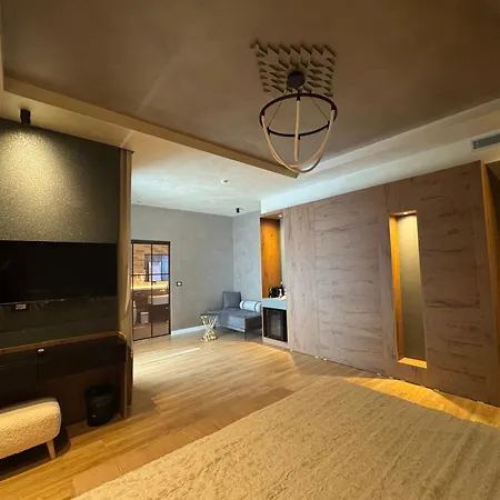 Sandy Resort 4*