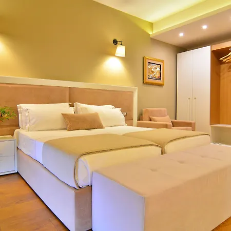 Sandy Feriested Golem (Tirana)