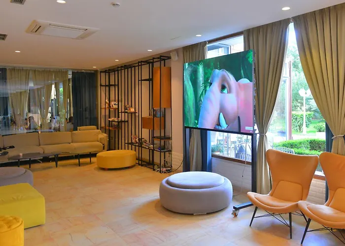 Sandy Resort 4*