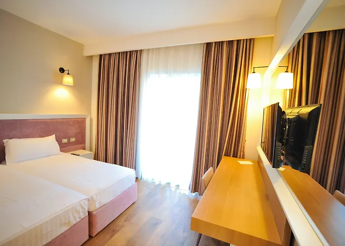 Resort Sandy Golem (Tirana)